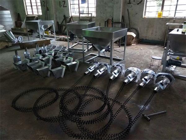 廠家直銷(xiāo)多功能彈簧上料機(jī)